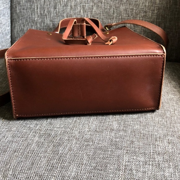 SOLD! Madewell Small Trick Leather Top Handle Tote - Picture 5 of 8